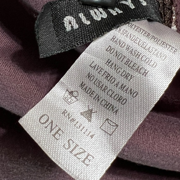 Always brand women’s cropped yoga or leggings in Plum color, One Size - Picture 5 of 5